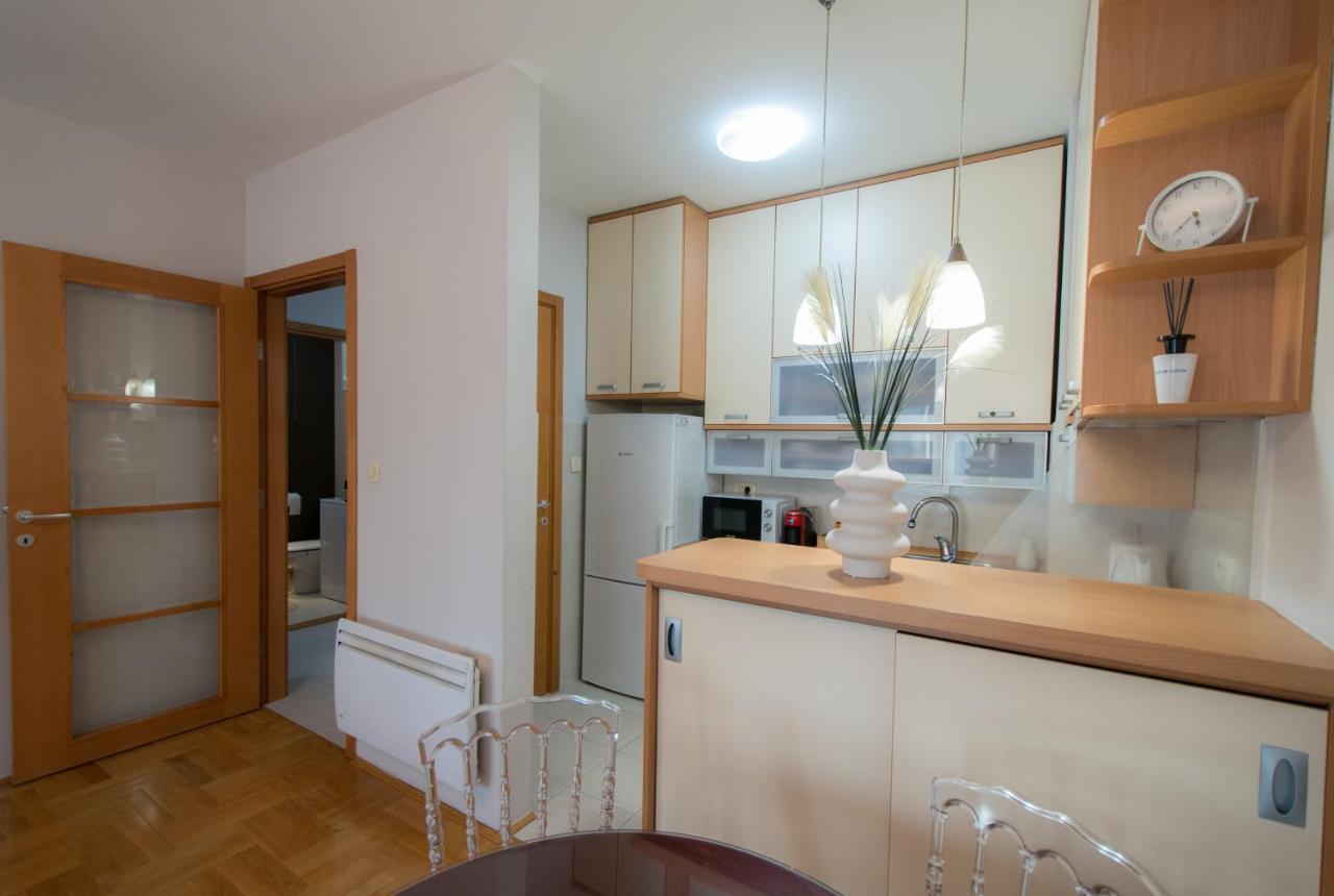 City Nest Apartment Podgorica Eksteriør billede